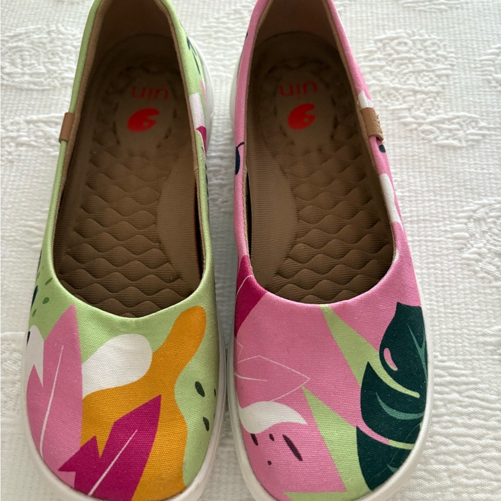 Uniqlo Pink and Green Artistic Flats